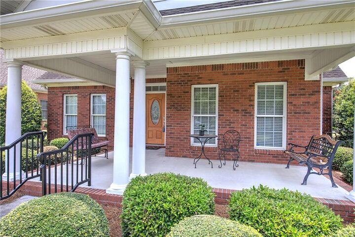 Property Photo:  119 Vinings Way SE  GA 30701 