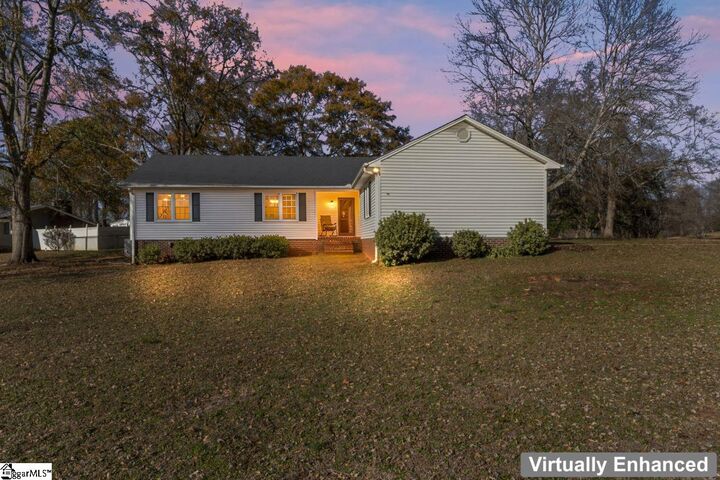 Property Photo:  304 Stonehaven Drive  SC 29625 