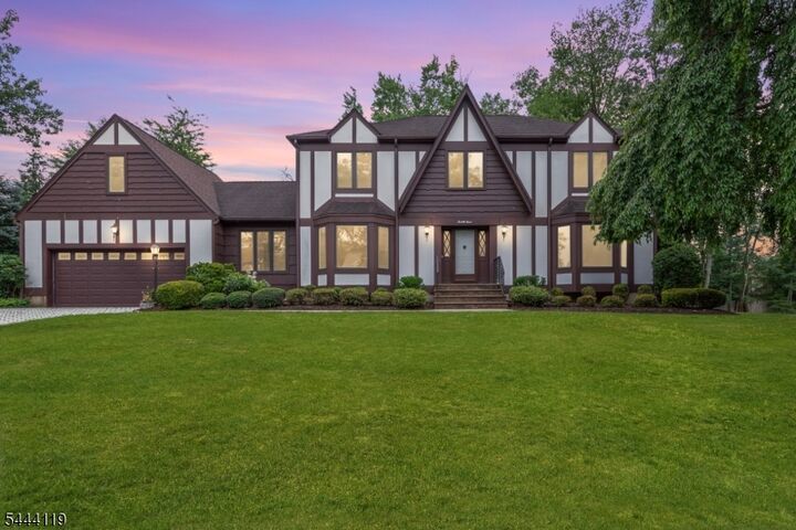 Property Photo:  23 Puddingstone Way  NJ 07932 