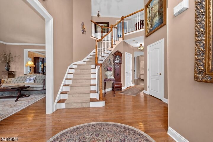 Property Photo: 4 Riverview Ct NJ 08551