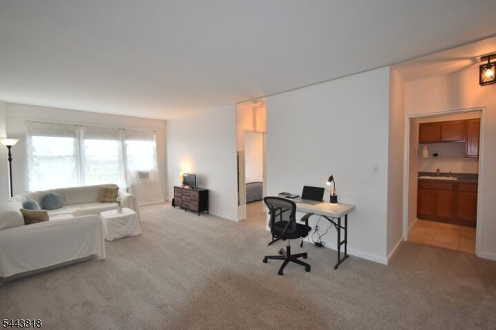 Property Photo: 5 Roosevelt Pl 5C NJ 07042