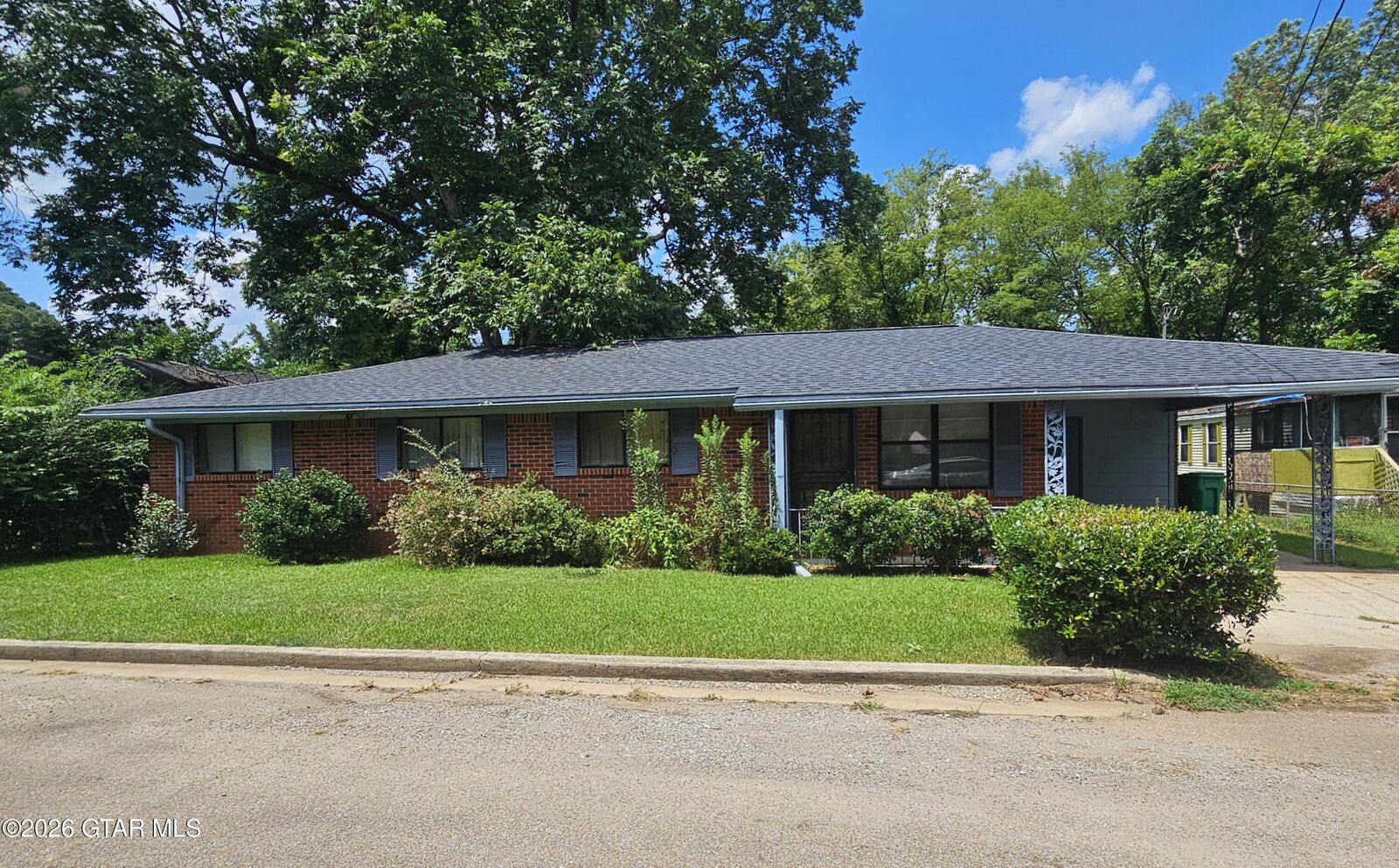 Property Photo: 1417 Schoolhouse Avenue MS 39701