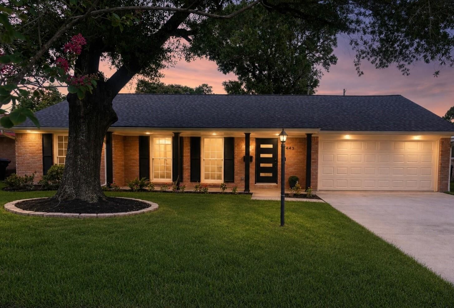 Property Photo:  5443 Redstart Street  TX 77096 