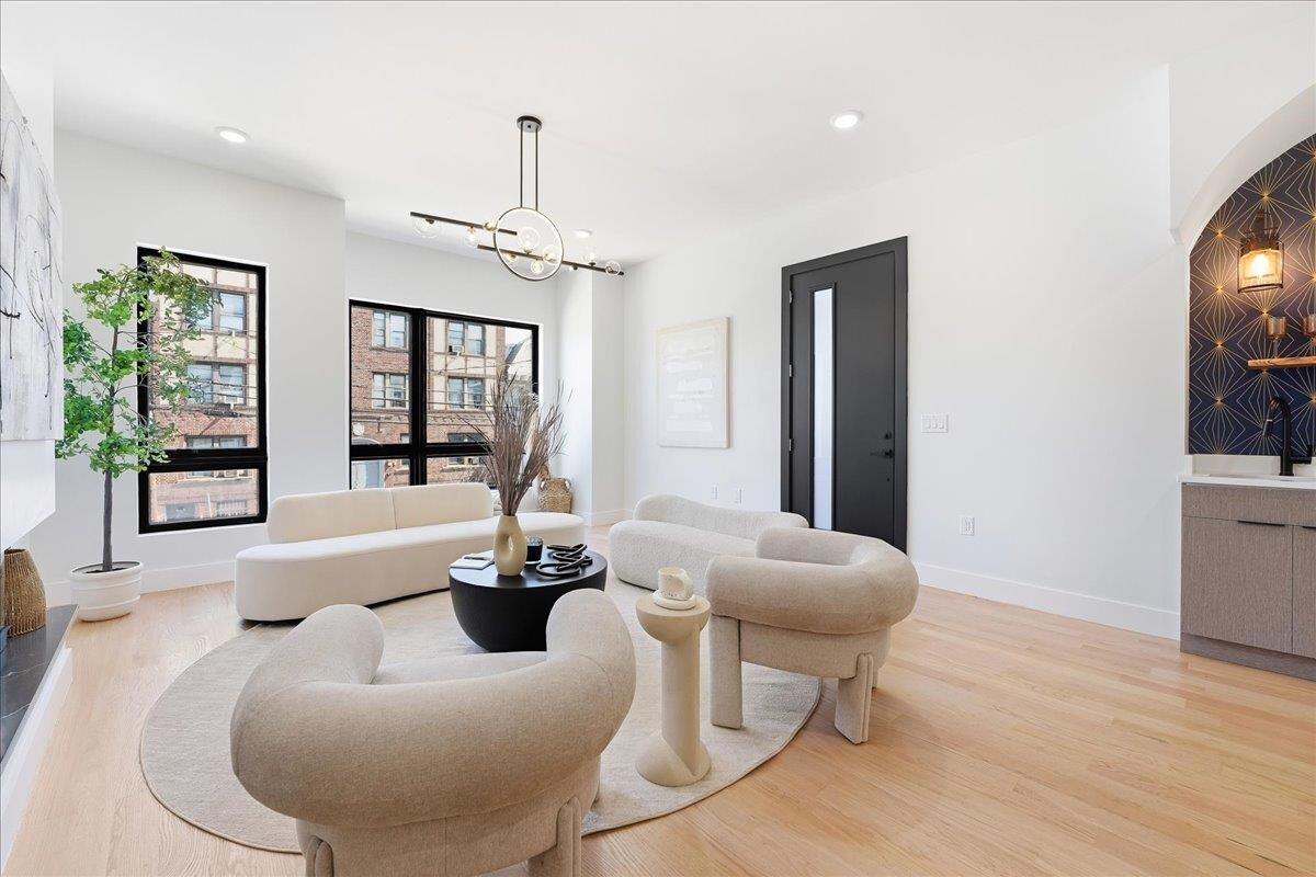 Property Photo:  81 Lexington Ave 1  NJ 07304 