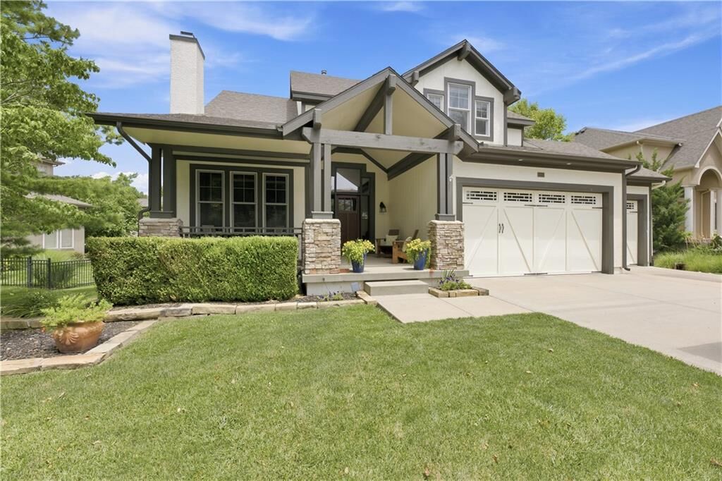 Property Photo:  13283 Fairway Road  KS 66209 