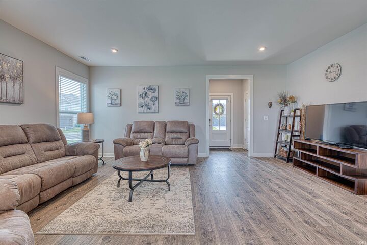 Property Photo: 3127 Dowgate Drive IN 47630