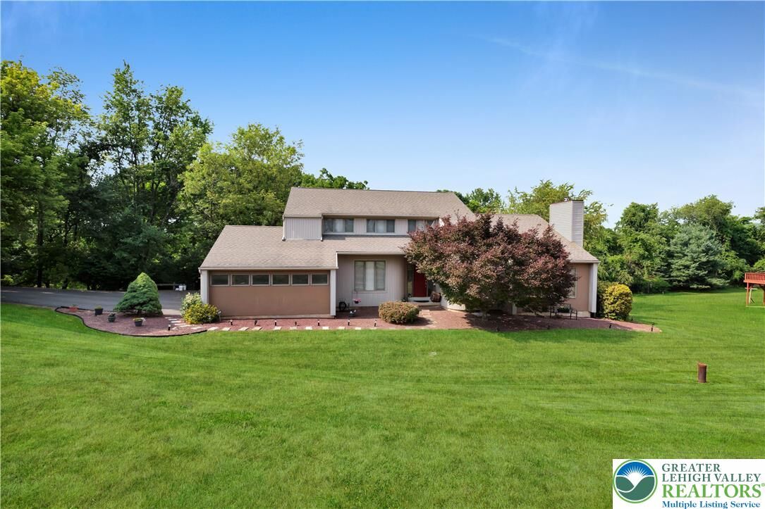Property Photo: 2081 Dolores Lane PA 18055
