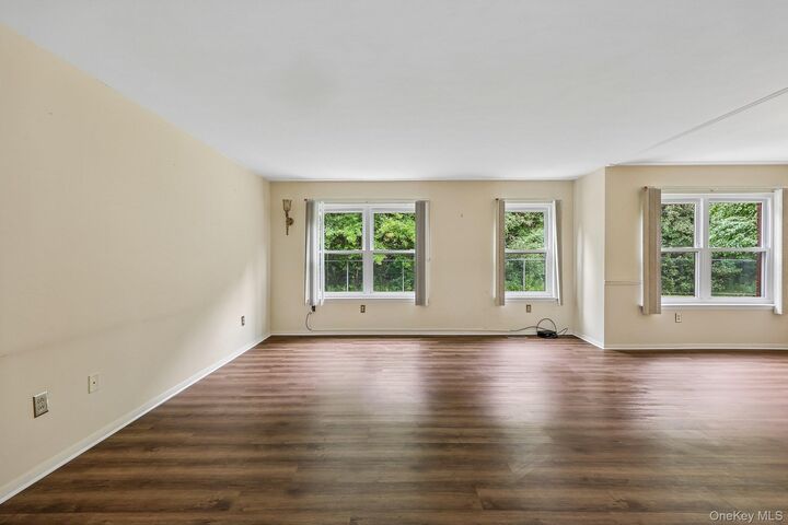 Property Photo:  181 Deer Ct Drive  NY 10940 