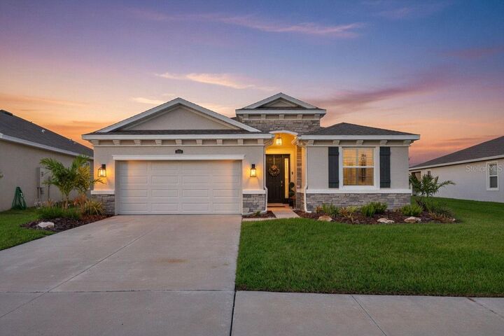 Property Photo:  8955 Bower Bass Circle  FL 33545 