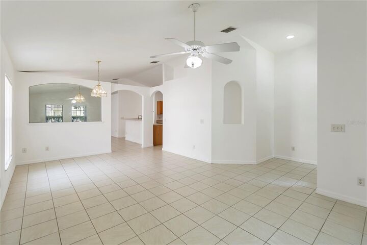 Property Photo: 11055 Rouse Run Circle FL 32817