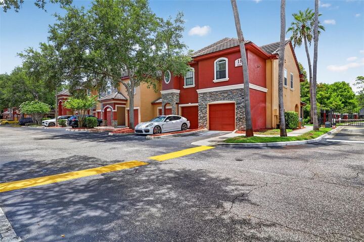 Property Photo: 2217 Tuscany Trace 7 FL 34683