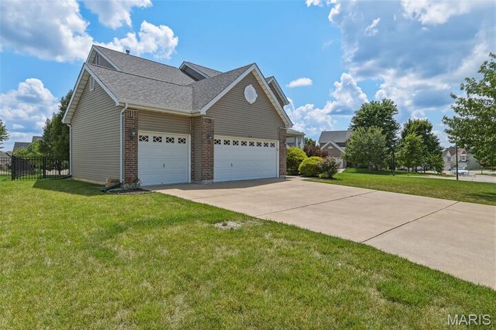 Property Photo: 104 Towergate Drive MO 63367