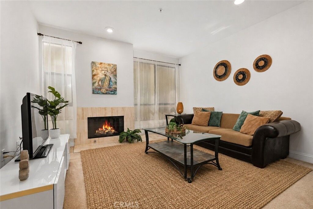 Property Photo:  6938 Laurel Canyon 108  CA 91605 