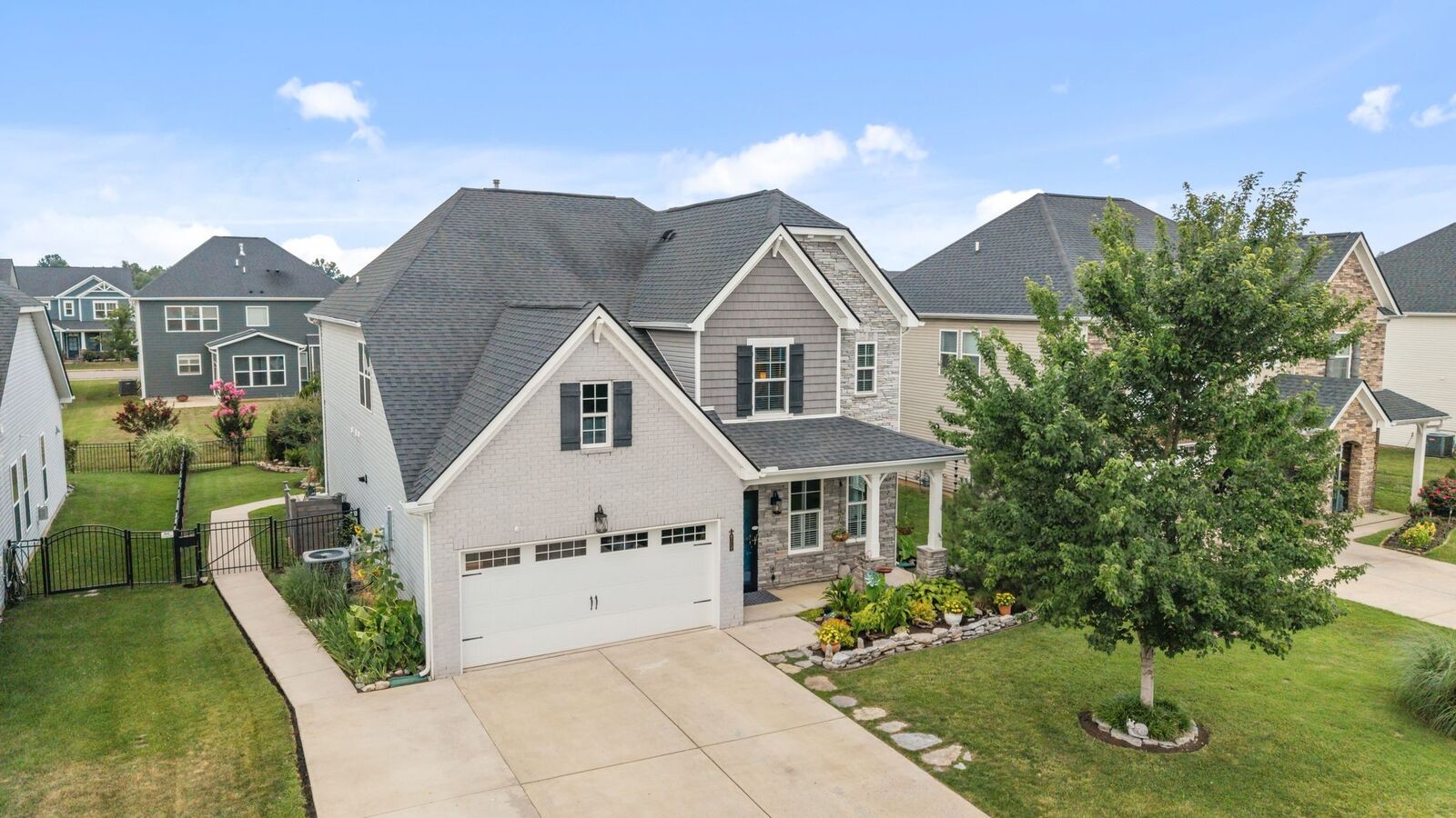Property Photo: 3619 Willow Bay Ln TN 37128