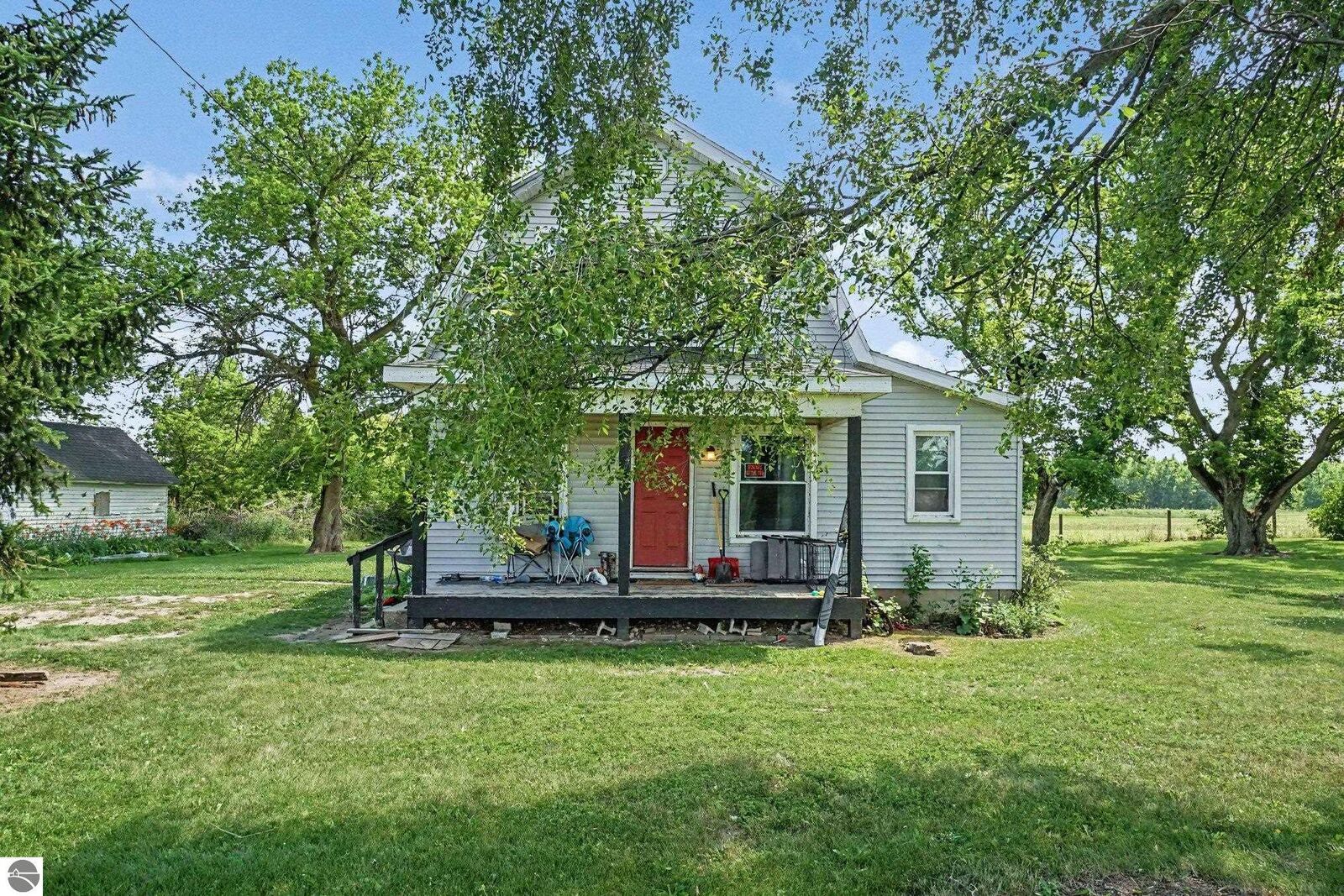Property Photo: 845 W Baseline Road MI 48858