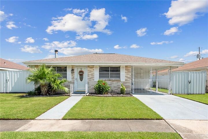 Property Photo: 2628 Bay Adams Drive LA 70072