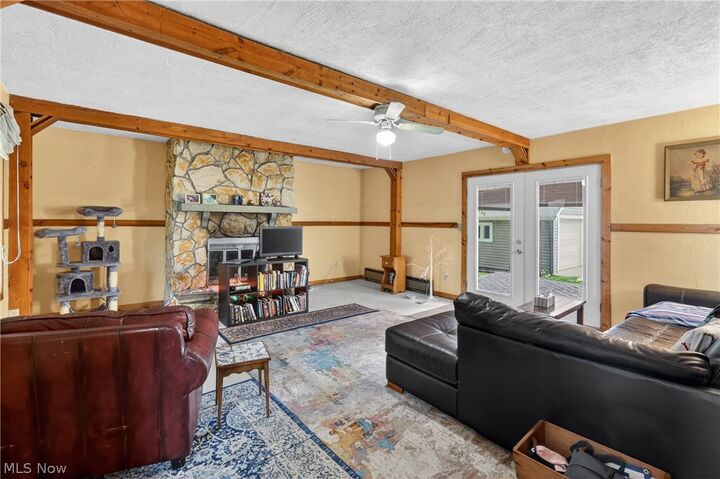 Property Photo: 104 Court Street OH 44406