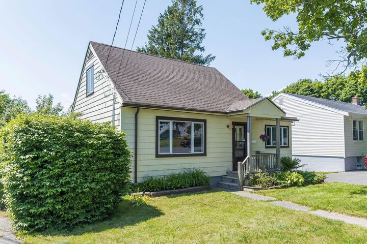 Property Photo: 3824 Basinview Drive Drive NS B3K 4Z9