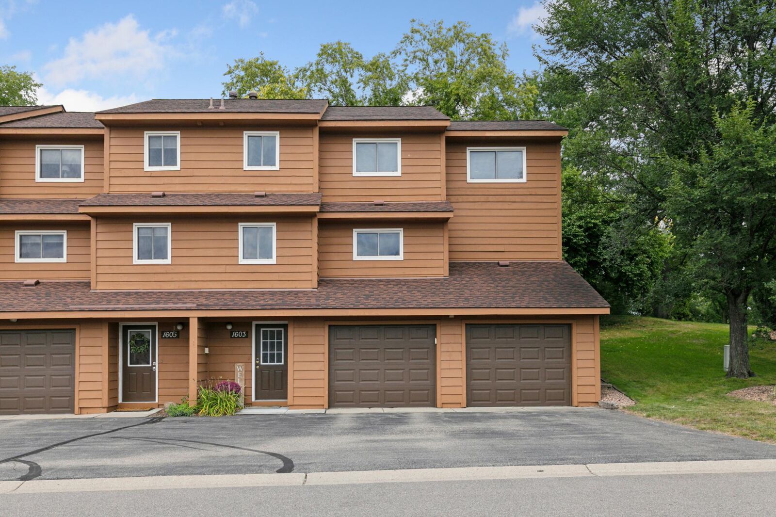 Property Photo: 1603 Raindrop Drive MN 55121