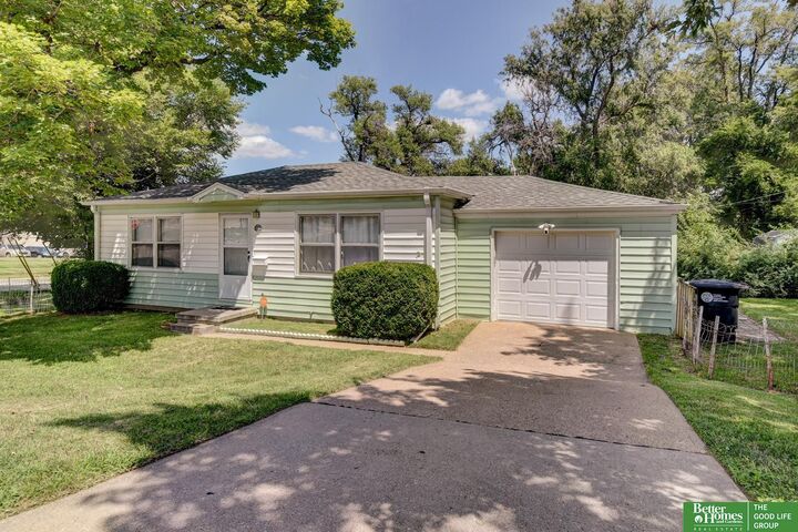 Property Photo:  3501 S 67 Street  NE 68106 