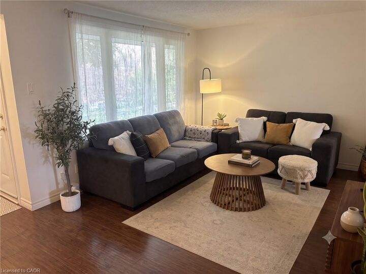 Property Photo:  279 Sandowne Drive 14  ON N2K 2C1 