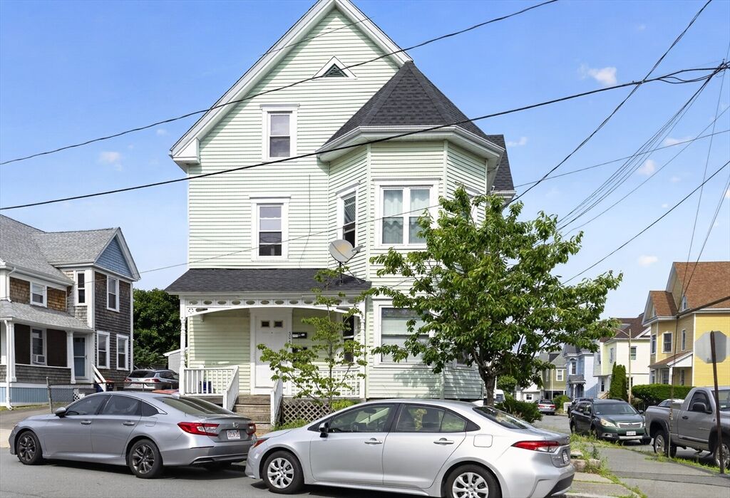 Property Photo:  304 Summer St  MA 02740 