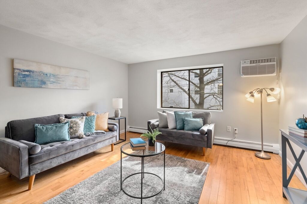 Property Photo:  84 Grant St 12  MA 02145 