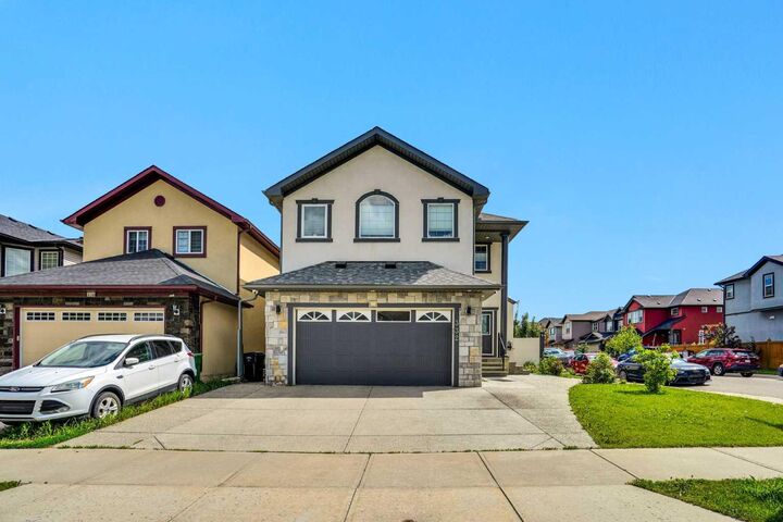 Property Photo:  332 Saddlemont Boulevard NE  AB T3J 0B4 