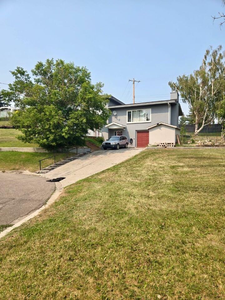 Property Photo: 771 Dundas Street AB T0K 1W0
