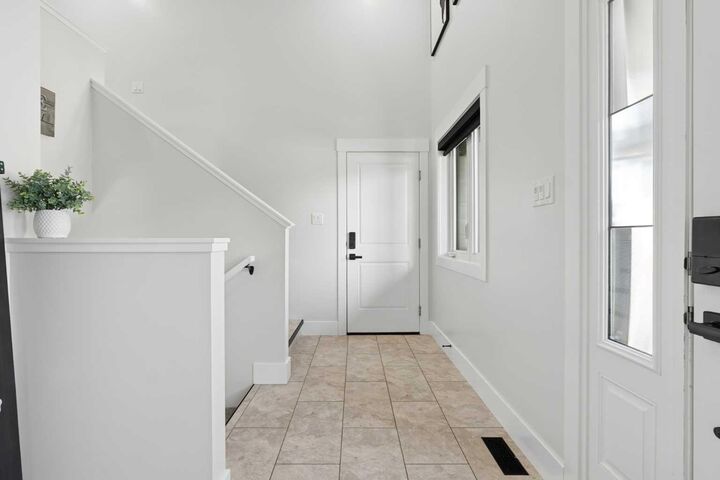 Property Photo:  552 Rogers Avenue  AB T0K 1V0 
