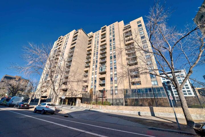 924 14 Avenue SW 1602 — photo 1