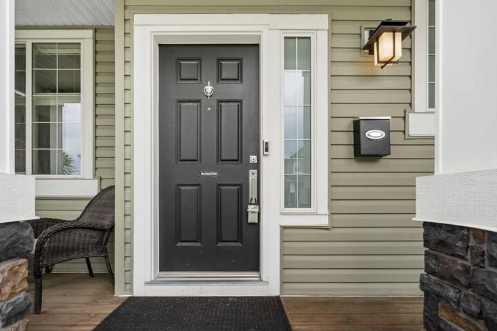 Property Photo:  80 Legacy Crescent SE  AB T2X 0W8 