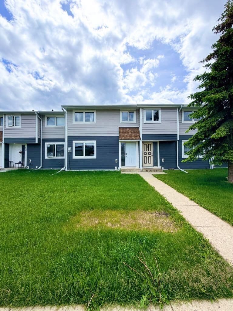Property Photo: 53 97 Avenue AB T0E 0Y0