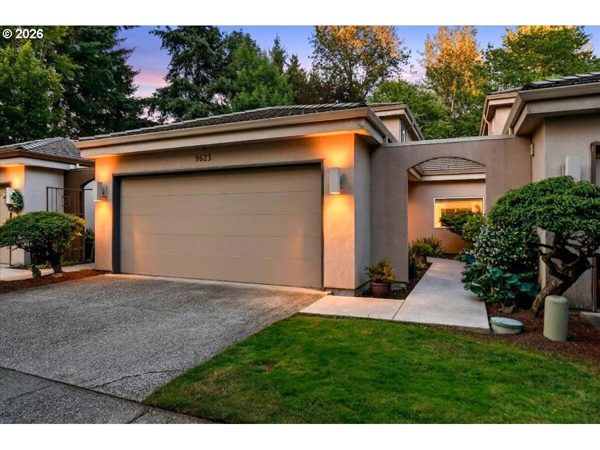 Property Photo:  9623 NE Oak View Dr  WA 98662 