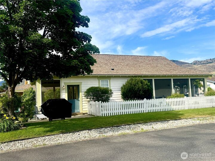 Property Photo:  101  Timbuktu Lane  WA 98844 