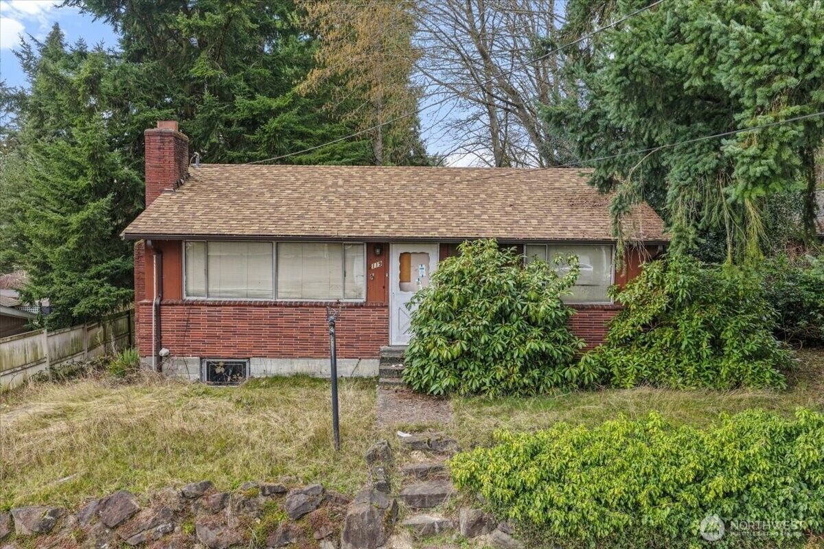 Property Photo:  5119  192nd Street SW  WA 98036 