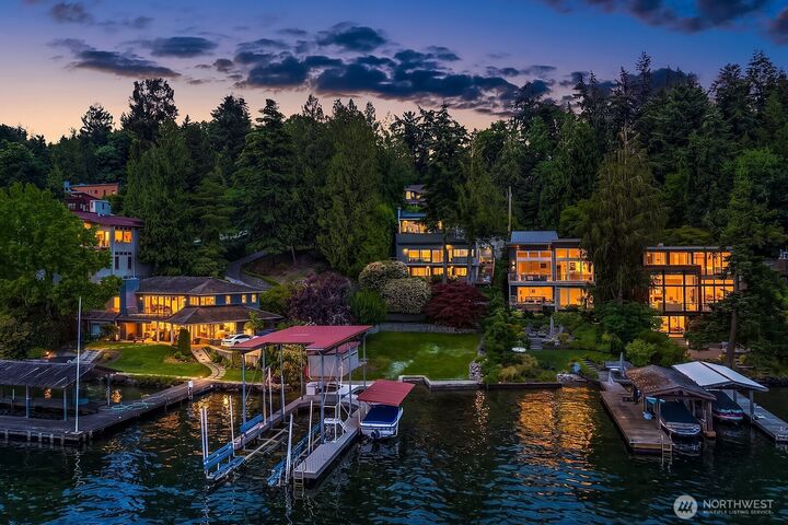 Property Photo: 4835 Forest Avenue SE WA 98040