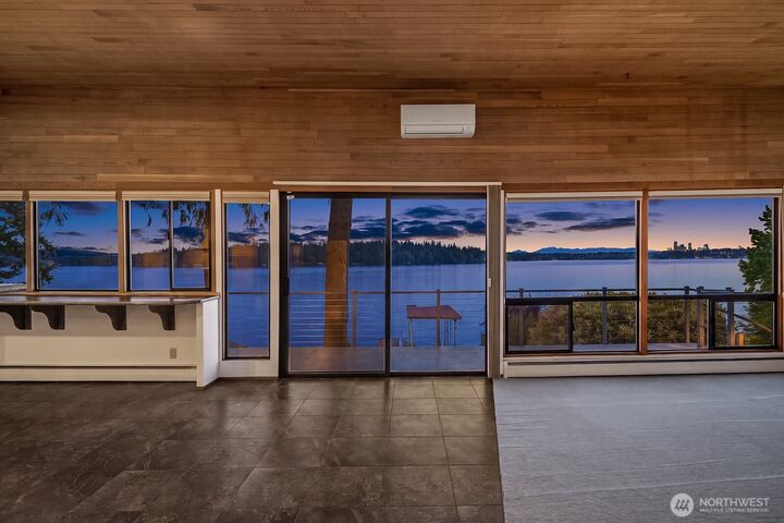 Property Photo:  4835  Forest Avenue SE  WA 98040 