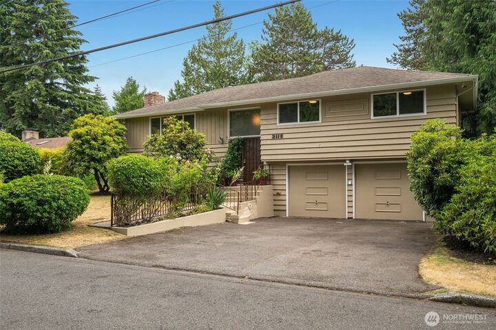 Property Photo:  2115 N 178th Street  WA 98133 