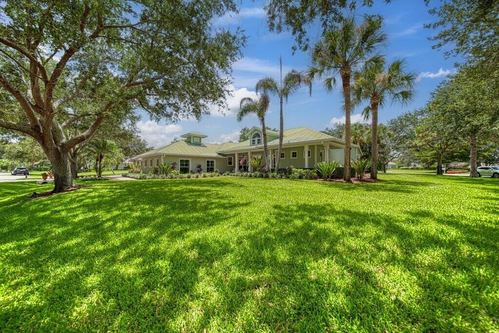 Property Photo:  98 SW Cassine Court  FL 34990 