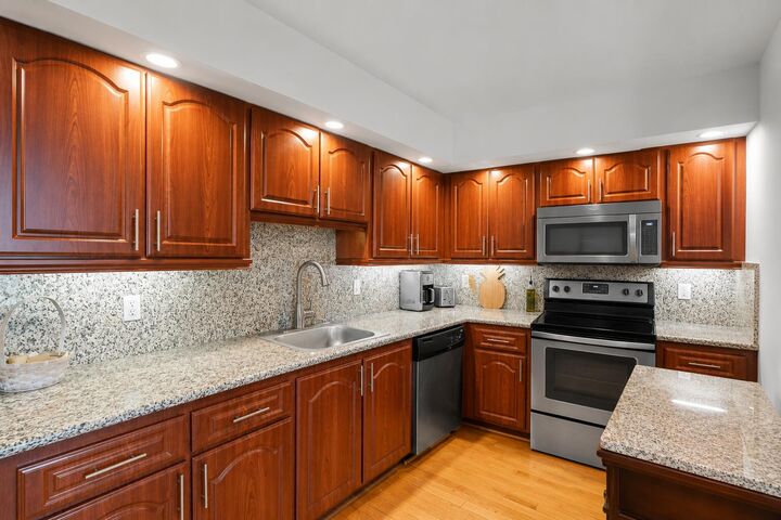 Property Photo:  625 Oaks Drive 405  FL 33069 