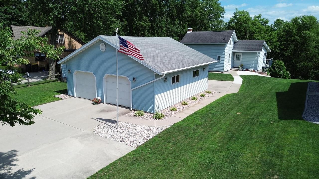 Property Photo: 1206 Water Street WI 53583
