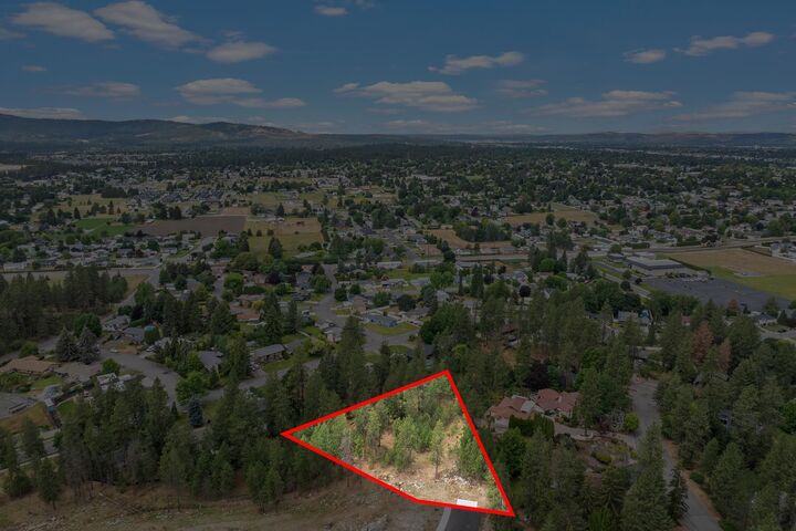 Property Photo:  2606 S Homestead Ln  WA 99037 