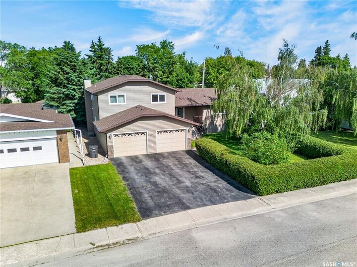 Property Photo:  1112 11th Street  SK S0K 2A0 
