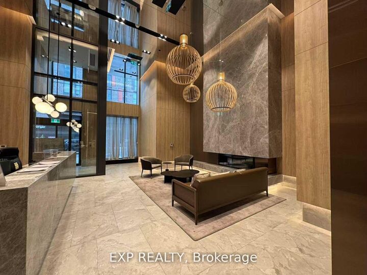 Property Photo:  252 Church Street 5510  ON M5B 0E6 