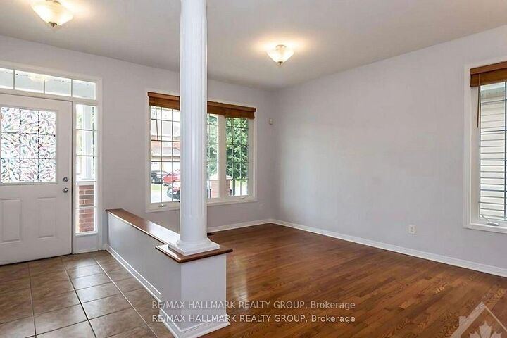 Property Photo: 135 Stedman Street ON K1T 0B4