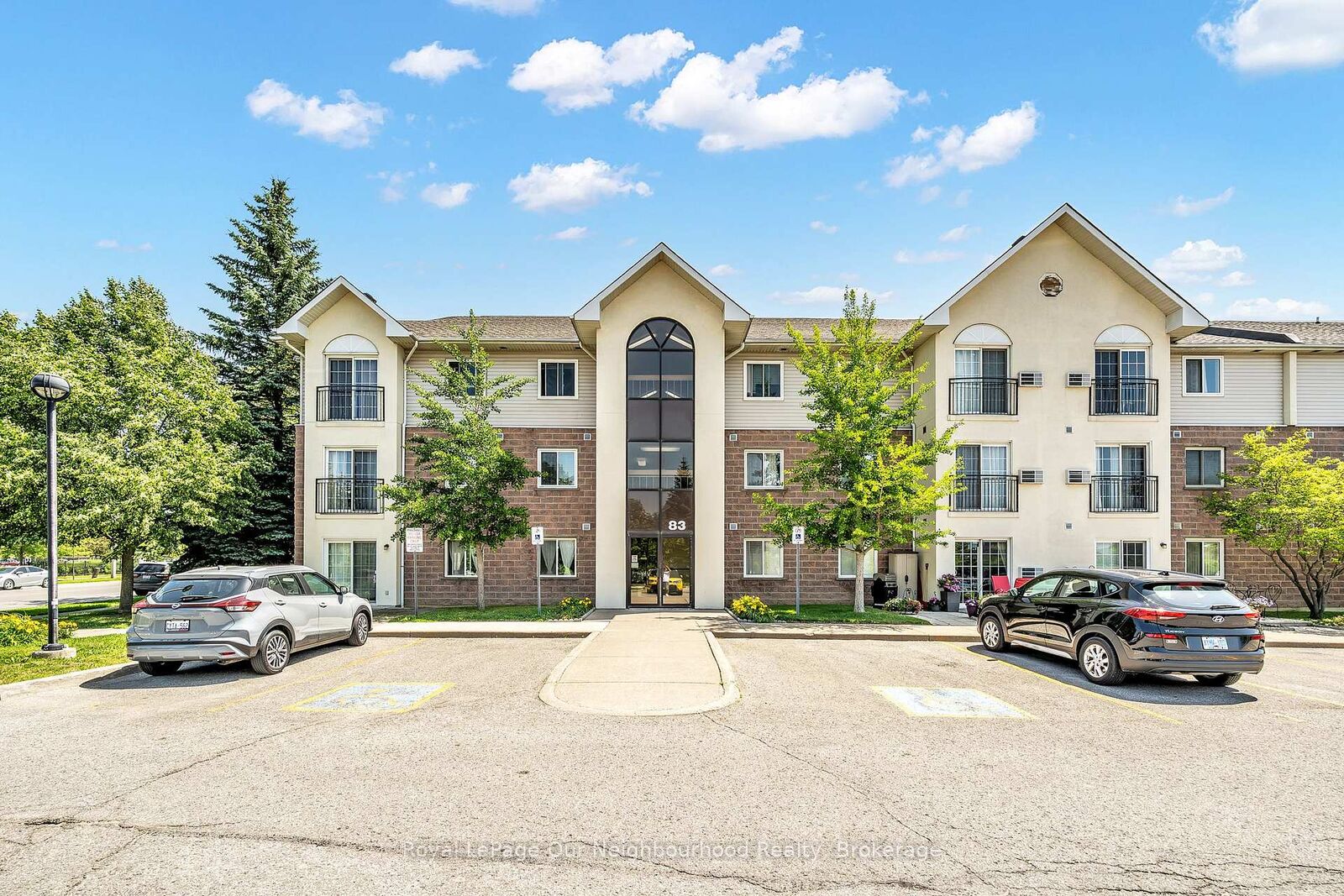 Property Photo: 83 Aspen Springs Drive 107 ON L1C 5J7