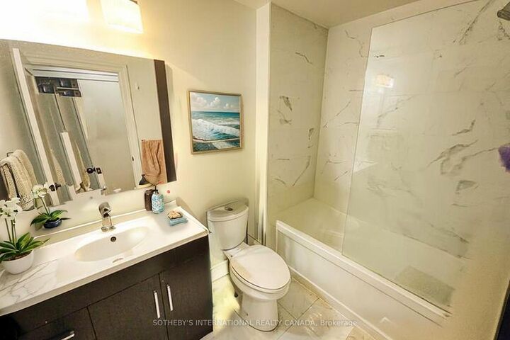 Property Photo: 227 Beverley Street 1 ON M5T 1Z4