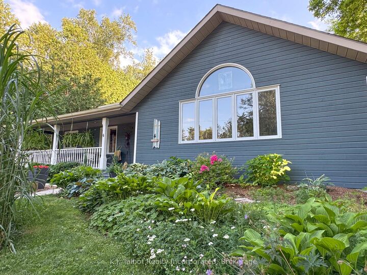 Property Photo:  6 David Street E  ON N0M 1G0 