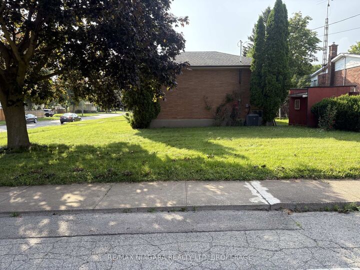 Property Photo: 6611 Margaret Street ON L2G 2V1